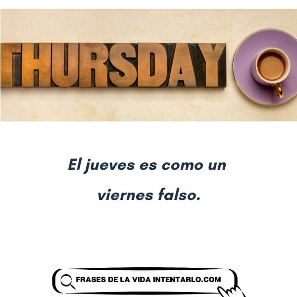 Feliz jueves divertido con café En grandes letras de madera se lee 'THURSDAY' junto a una taza de café.
